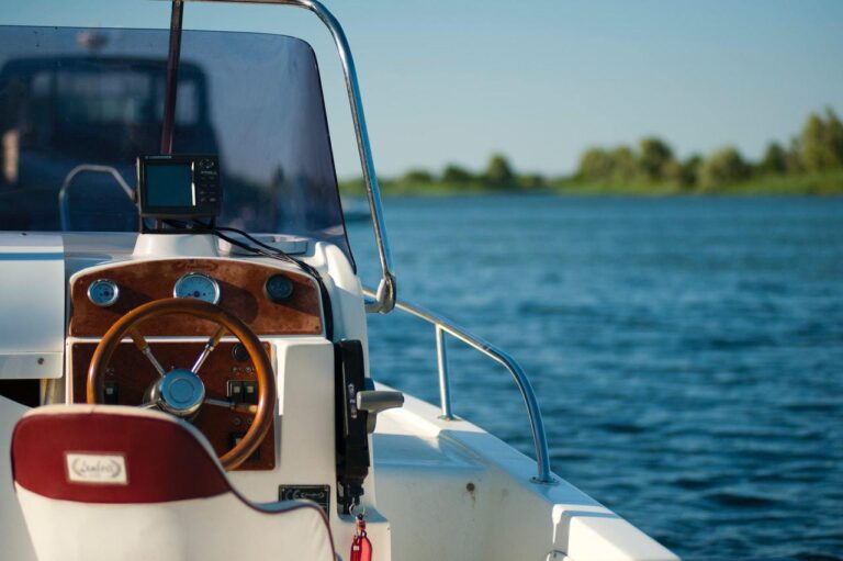 Which Boat Accessories Does a Boat Owner Need? 5 Useful Types